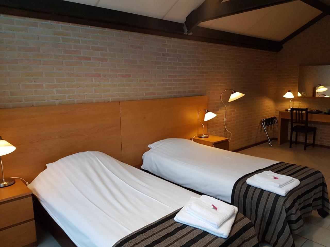 Motel אוסטבורנה מראה חיצוני תמונה