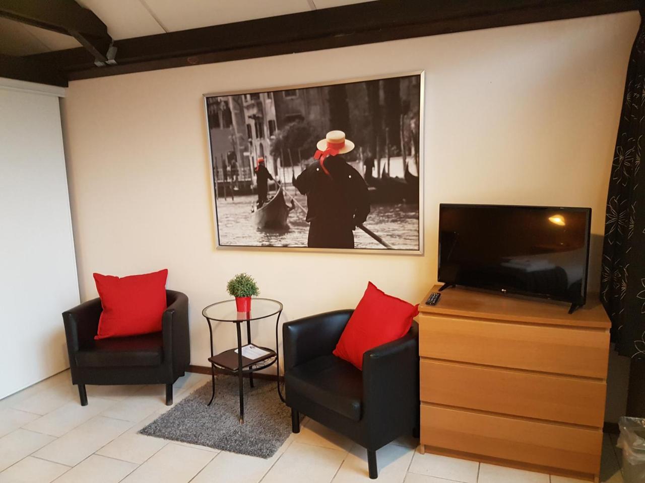 Motel אוסטבורנה מראה חיצוני תמונה